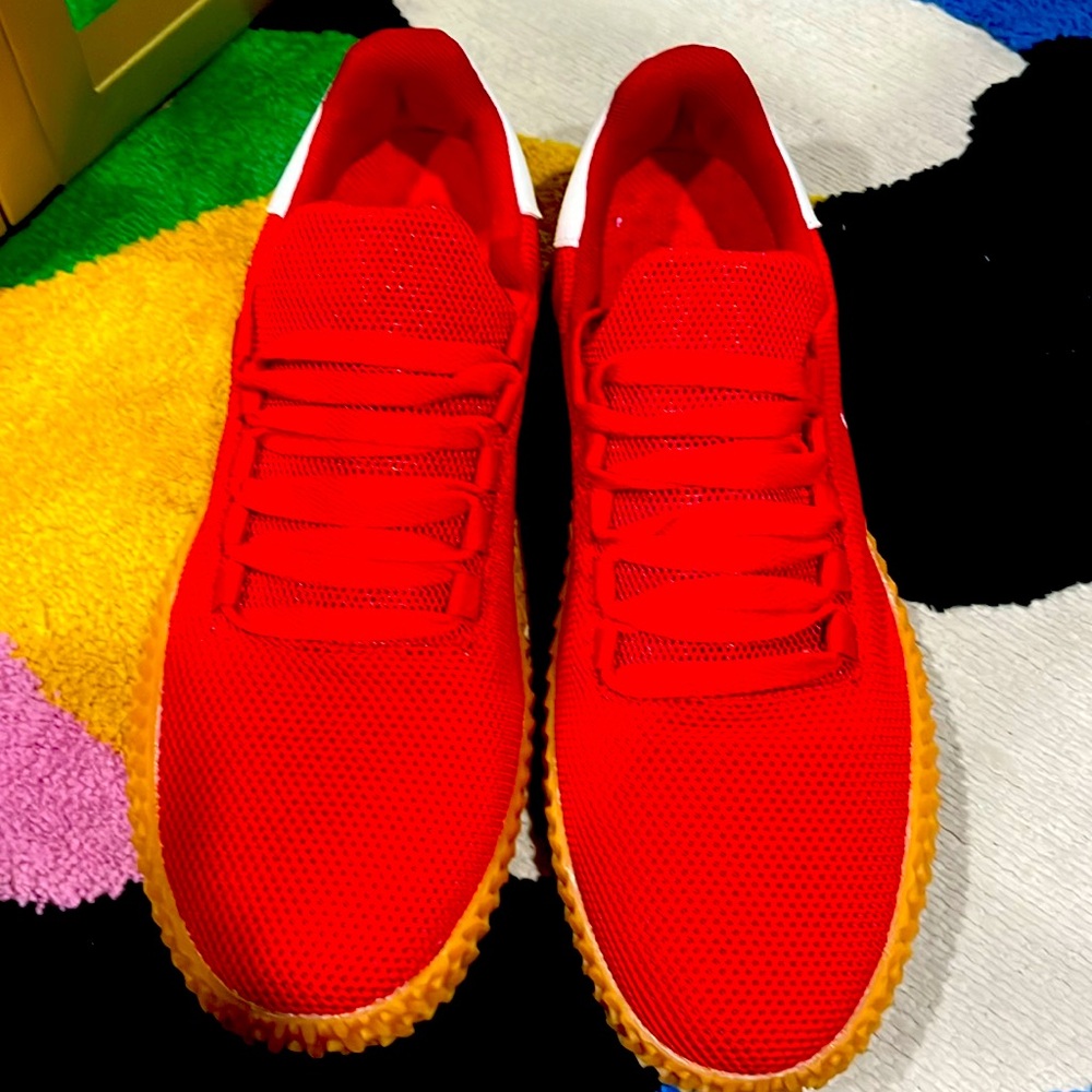Brand new shoes for men super comfortable and cheap and great for travelling